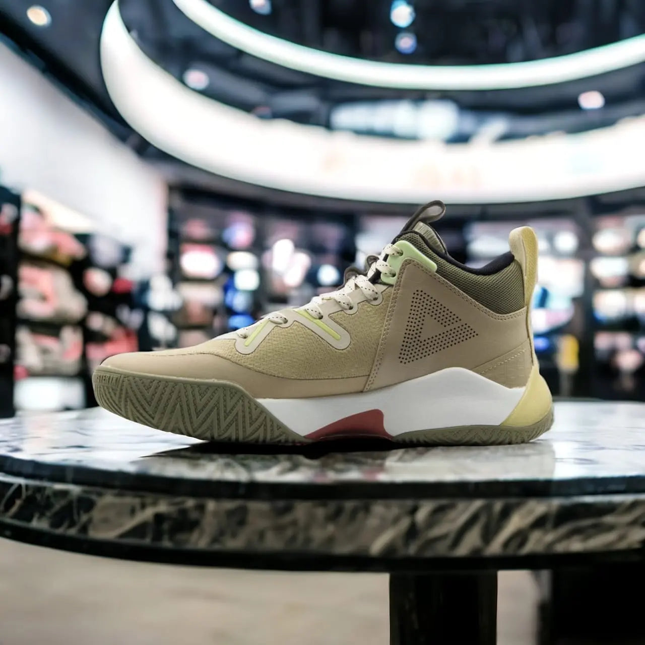 ET34071A-006H Basketball Shoes SEDIMENT YELLOW - 213.PEAK