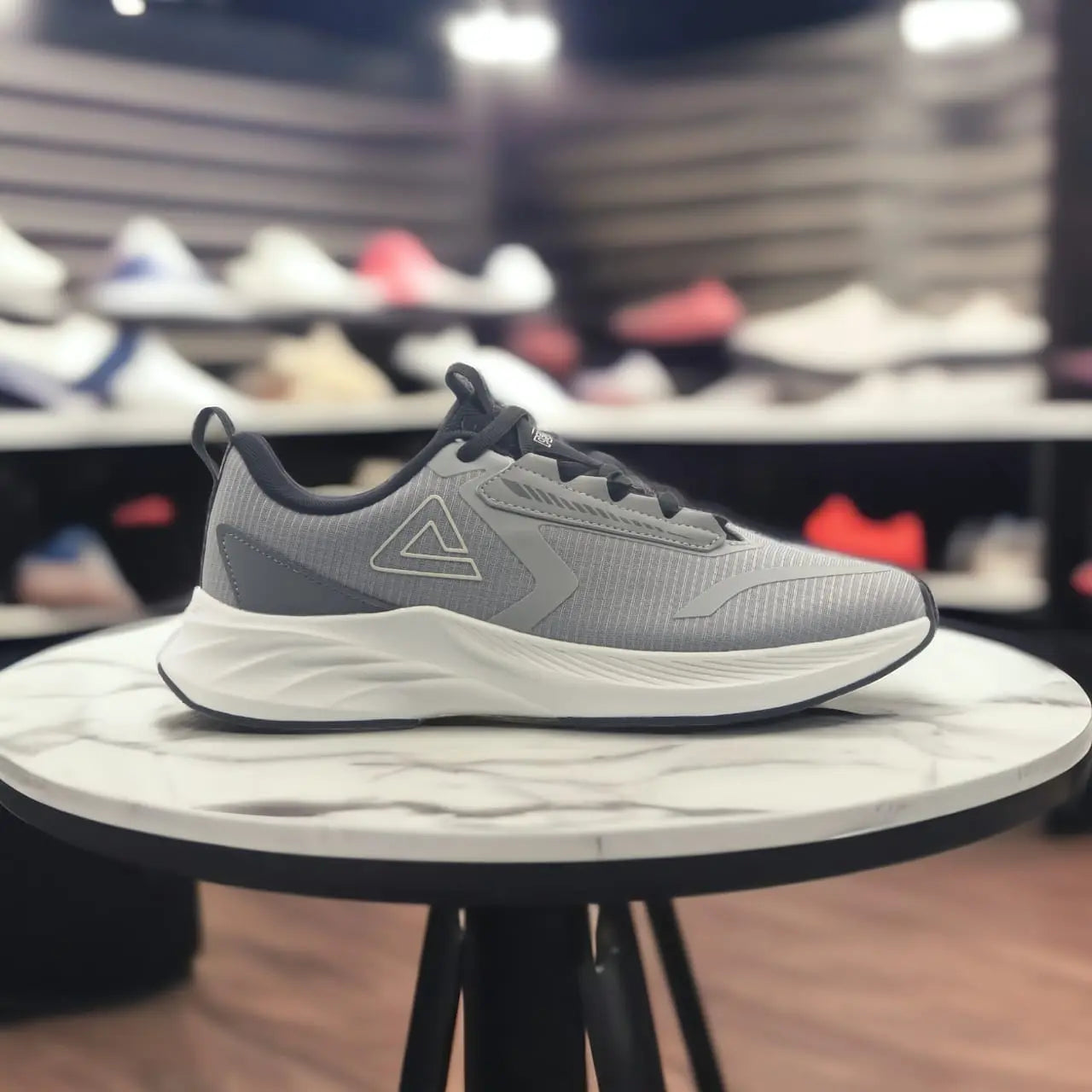 E234351H-0029 RUNNING SHOES Sliver Gray - 213.PEAK