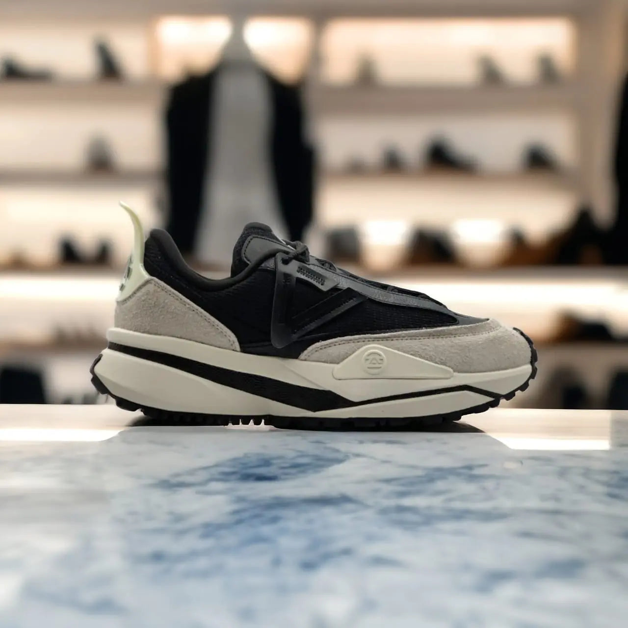 BET41427E-2011 Retro Casual Shoes BLACK/OFF WHITE - 213.PEAK