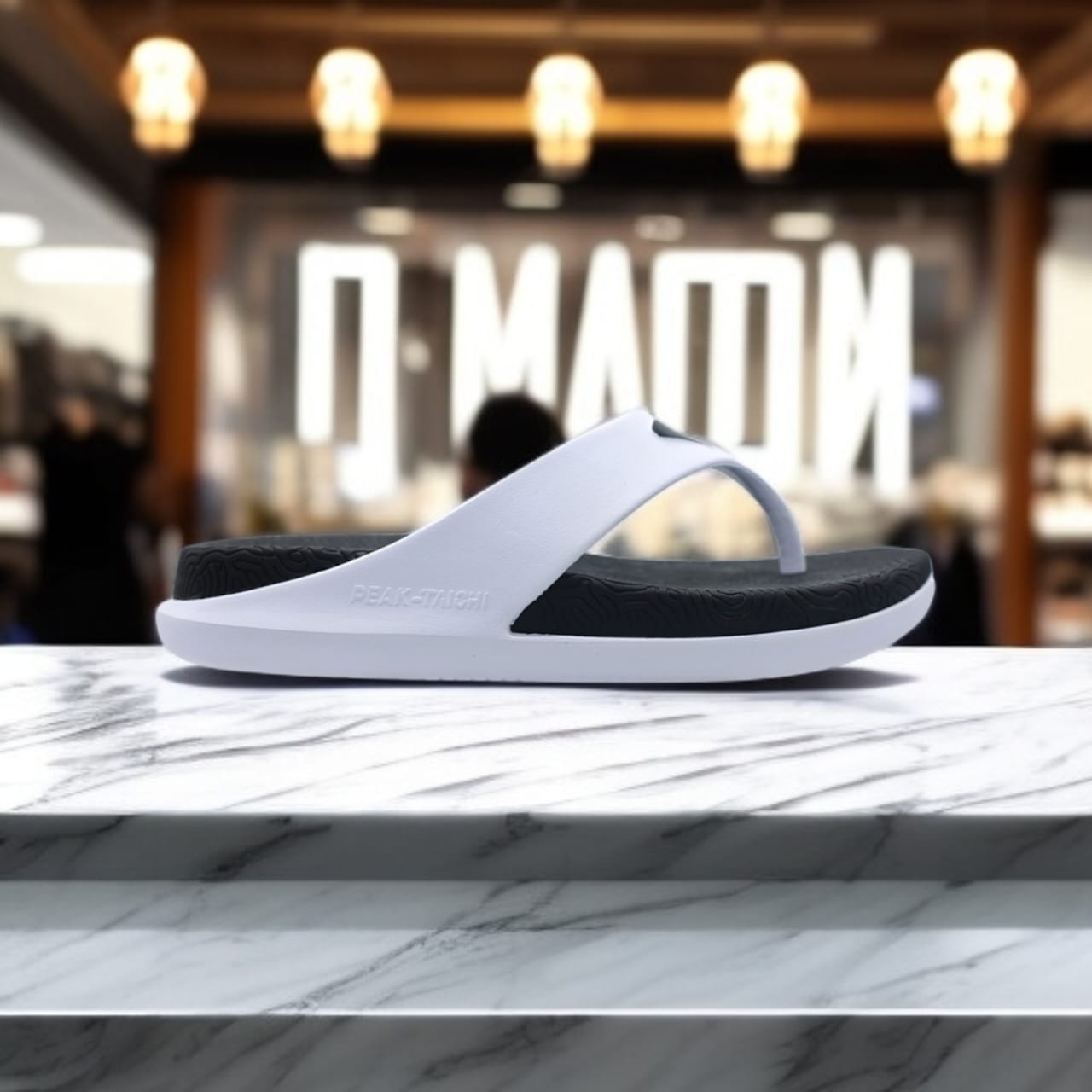 A1ET22107L-1020 Sports slippers WHITE/BLACK