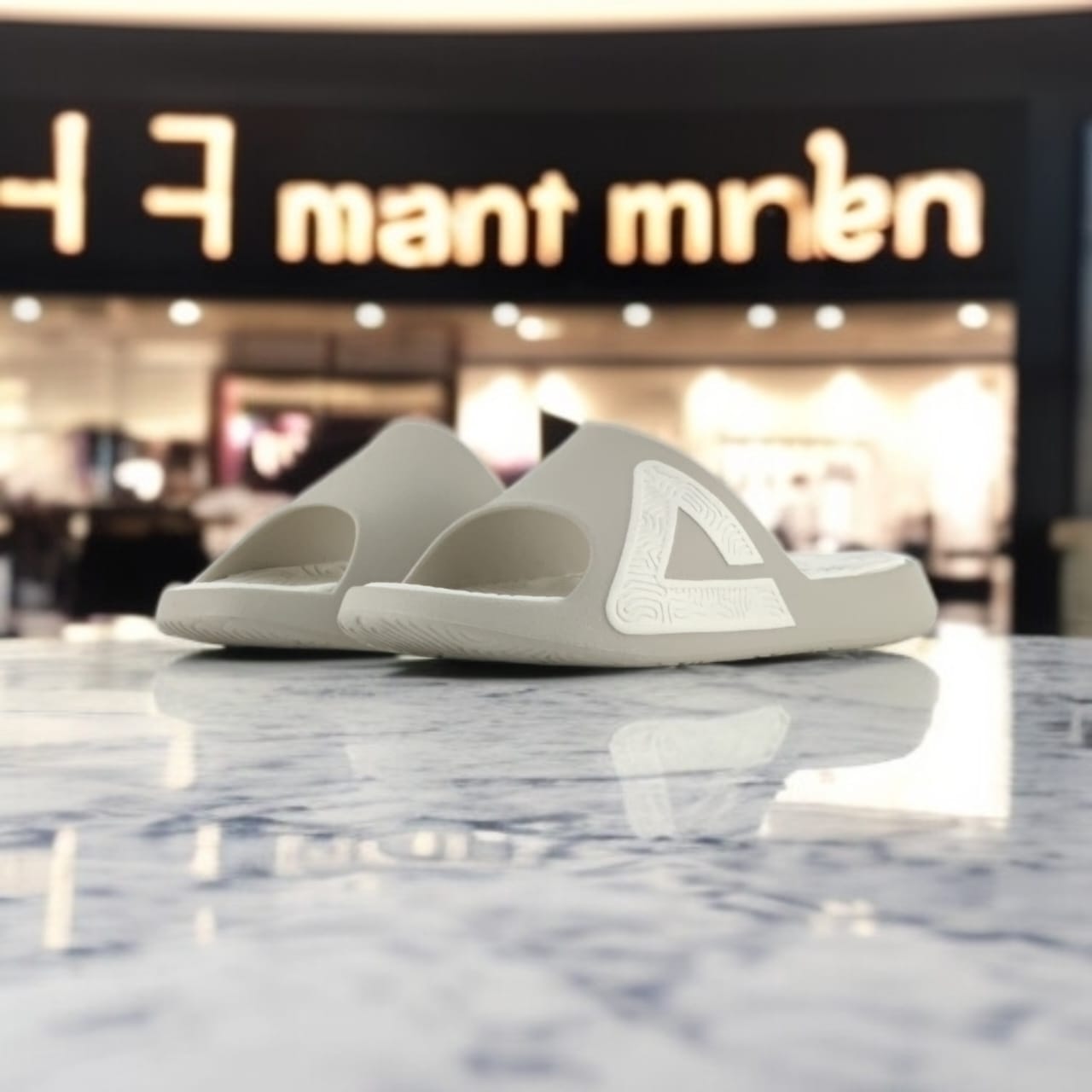 A1ET22307L Sports slippers White Lt. Khaki