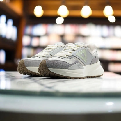 ET34388E-D472	CASUAL SHOES Cloud grey 213.PEAK