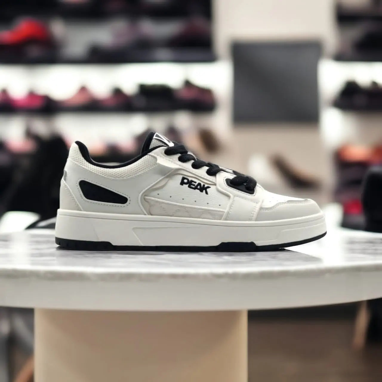 BET42497B-1120 CULTURE SHOES	OFF WHITE/BLACK - 213.PEAK