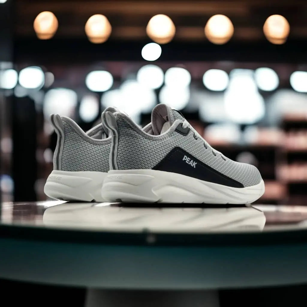 E221211E Walking Shoes GREY - 213.PEAK