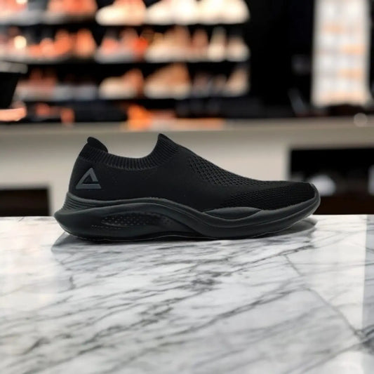 E231541J	Walking Shoes     ALL BLACK - 213.PEAK