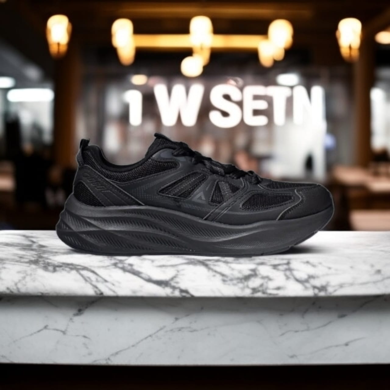 EXT52567J-0020	SPORTS  SHOES- BLACK